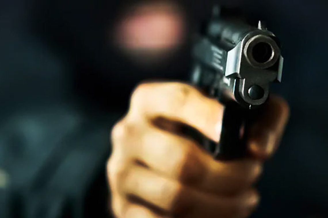 අදත් පානදුරේ වෙඩි තියයි...