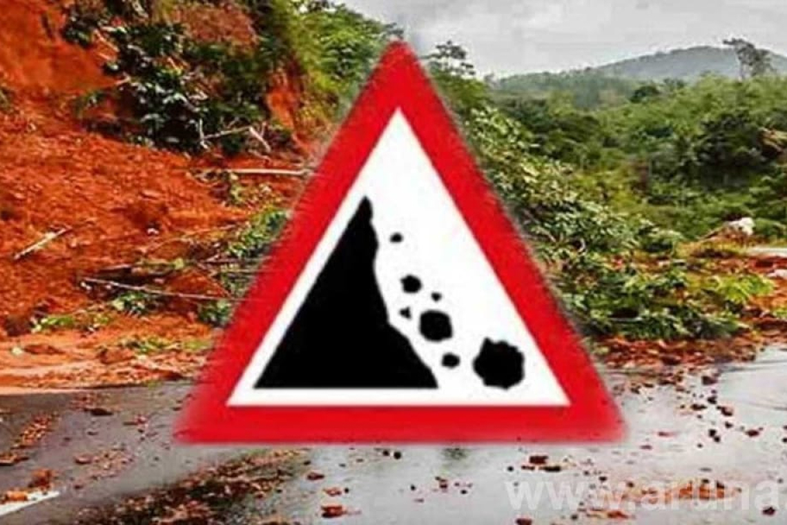 දිස්ත්‍රික්ක 5කට නායයෑම් පූර්ව අනතුරු ඇඟවීම් නිකුත් කරයි