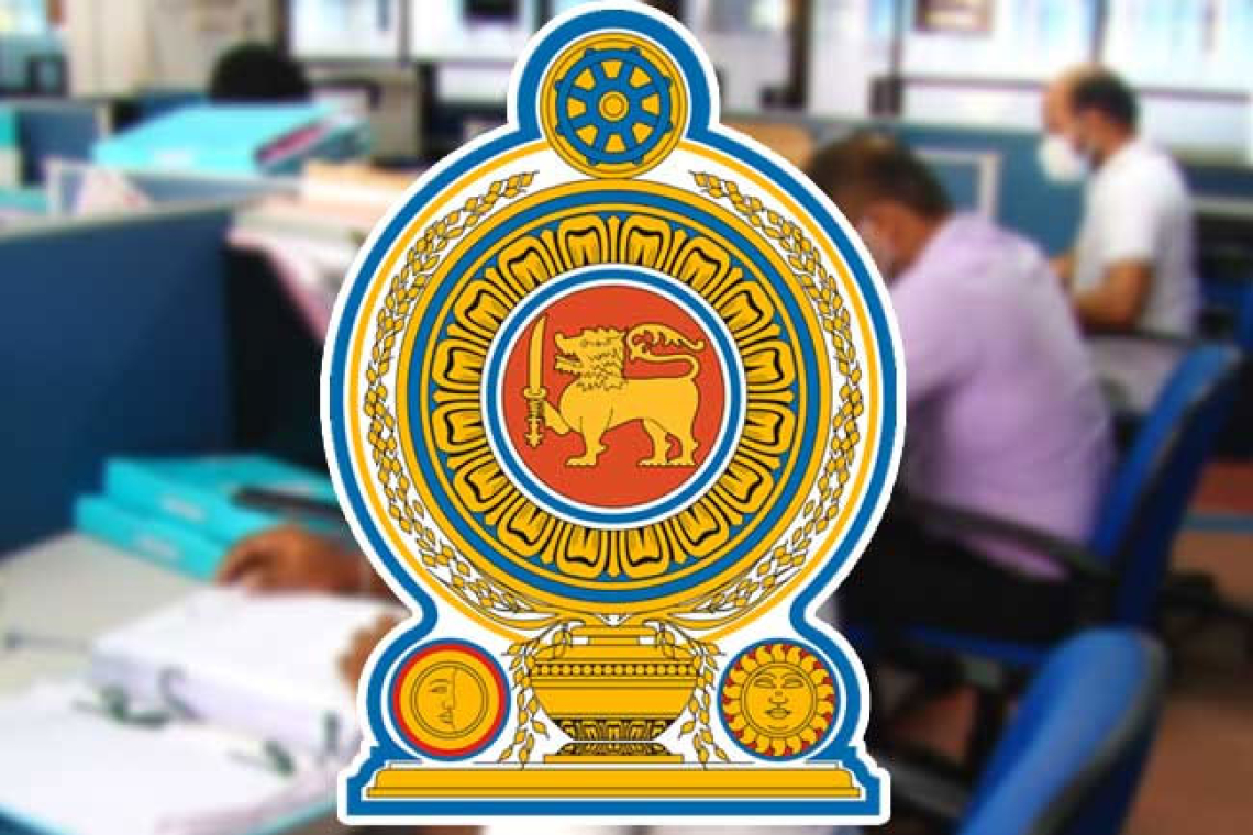 ඉහළ තනතුරු වලට අයථා ලෙස පැමිණි සහ උසස් වීම් ලැබූ දහයකට නීතිමය පියවර