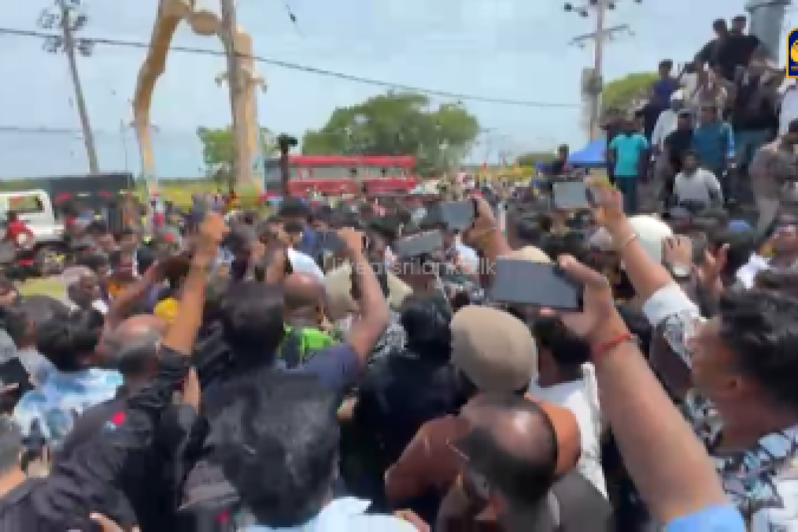 යාපනයේදී ධීවර අමාත්‍ය රාමලිංගම්ට හූ කියා එළවා දමයි