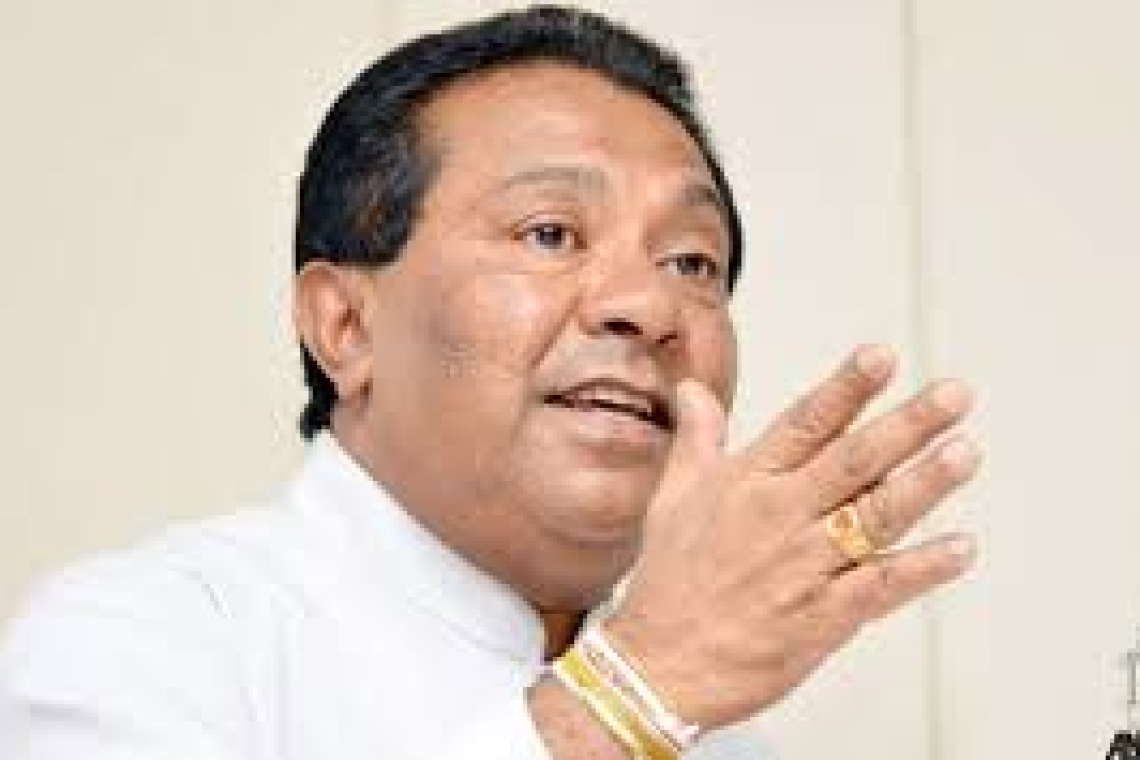 දේශබන්දු පොලිස්පති ඉද්දී පාතාලය අතුරුදන් වුනා.. මෙහෙම ගියොත් රට විනාසයි --SB