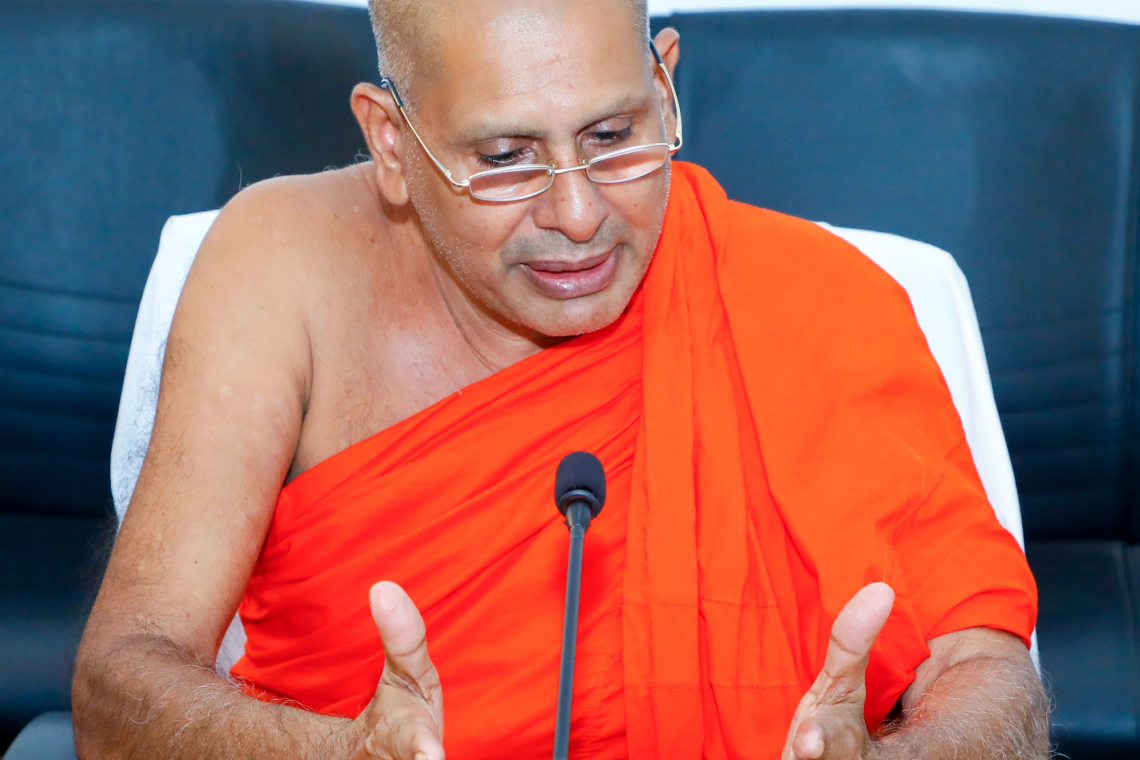 විදුලි බල මණ්ඩලය විකිනීමට එරෙහිව බත්තරමුල්ලේ සාදුත් සජිත්ව හම්බවෙන්න එයි