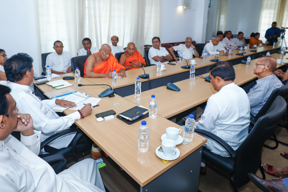 පුද්ගලික හෝ දේශපාලන අරමුණුවලින් තොර විපක්ෂ සන්ධානයේ අරමුණ රටේ ප්‍රශ්නවලට පිළිතුරු ලබාදීමයි --විපක්ෂ නායක සජිත් ප්‍රේමදාස