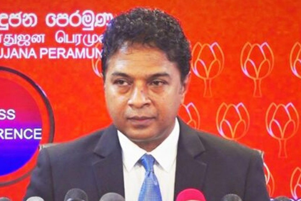 නාමල් රාජ­පක්ෂව­ මත්ද්‍රව්‍ය සම්බන්ධ වර­ද­කට ඈඳන්න  තැතක් ගැන සාගර කාරියවසම්ගෙන් හෙළිදරව්වක්
