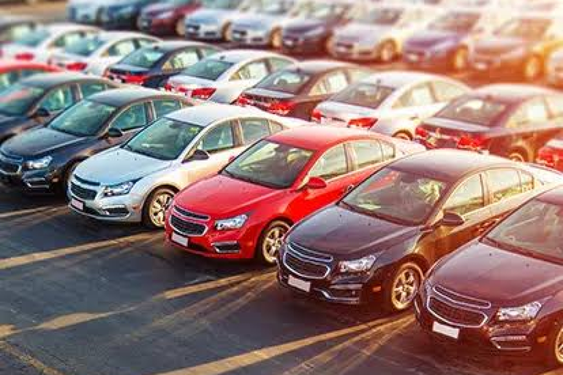 වාහන අලෙවිය අඩුවෙයි...