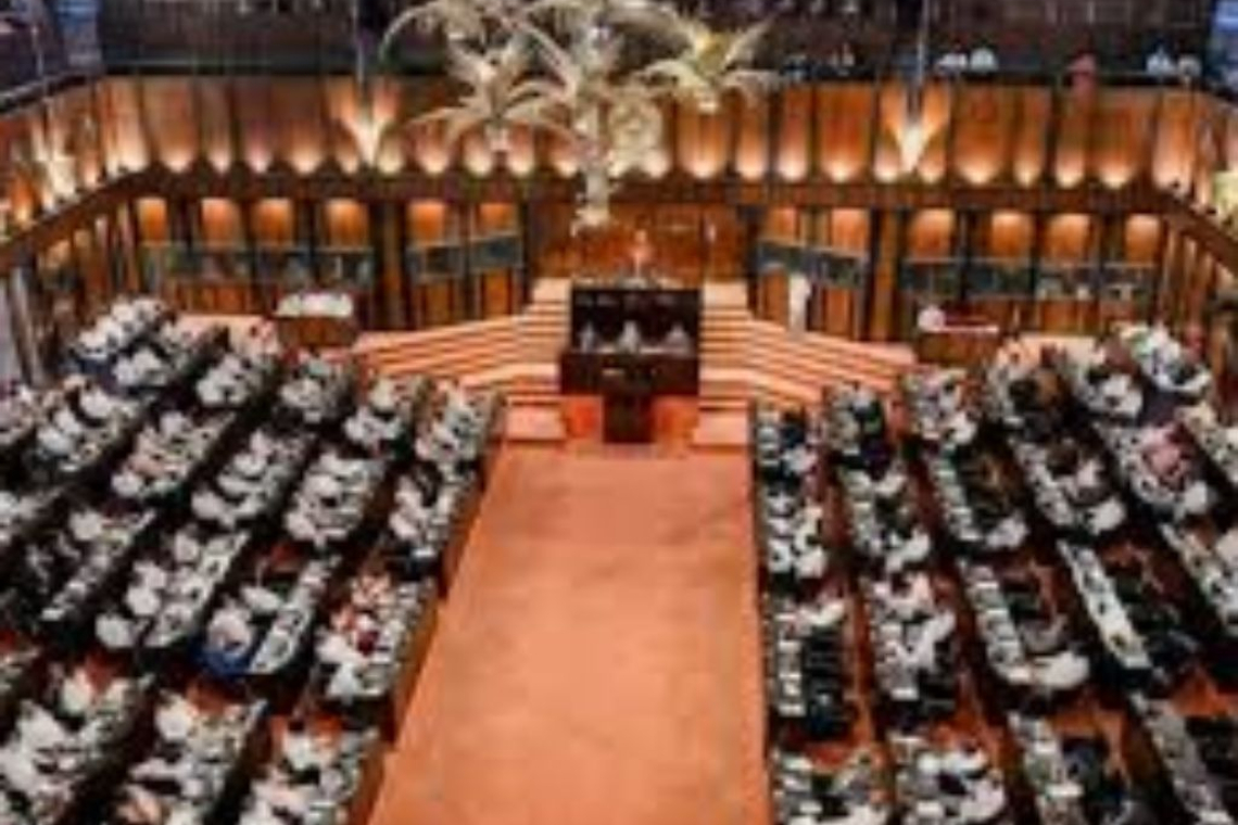 මන්ත්‍රී විශ්‍රාම වැටුප් අහෝසි කිරීමට ආංශික අධීක්ෂණ කාරක සභාවේ අනුමැතිය