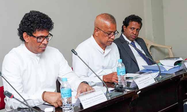  ආහාර ප්‍රතිපත්ති සහ සුරක්ෂිතතා කමිටුව රැස්වෙයි