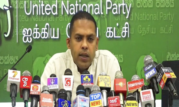 මේක වුණේ ලෝක යුද්ධයක් නිසා නෙවෙයි, මේ ආණ්ඩුවේ සාපය නිසා - හරීන්