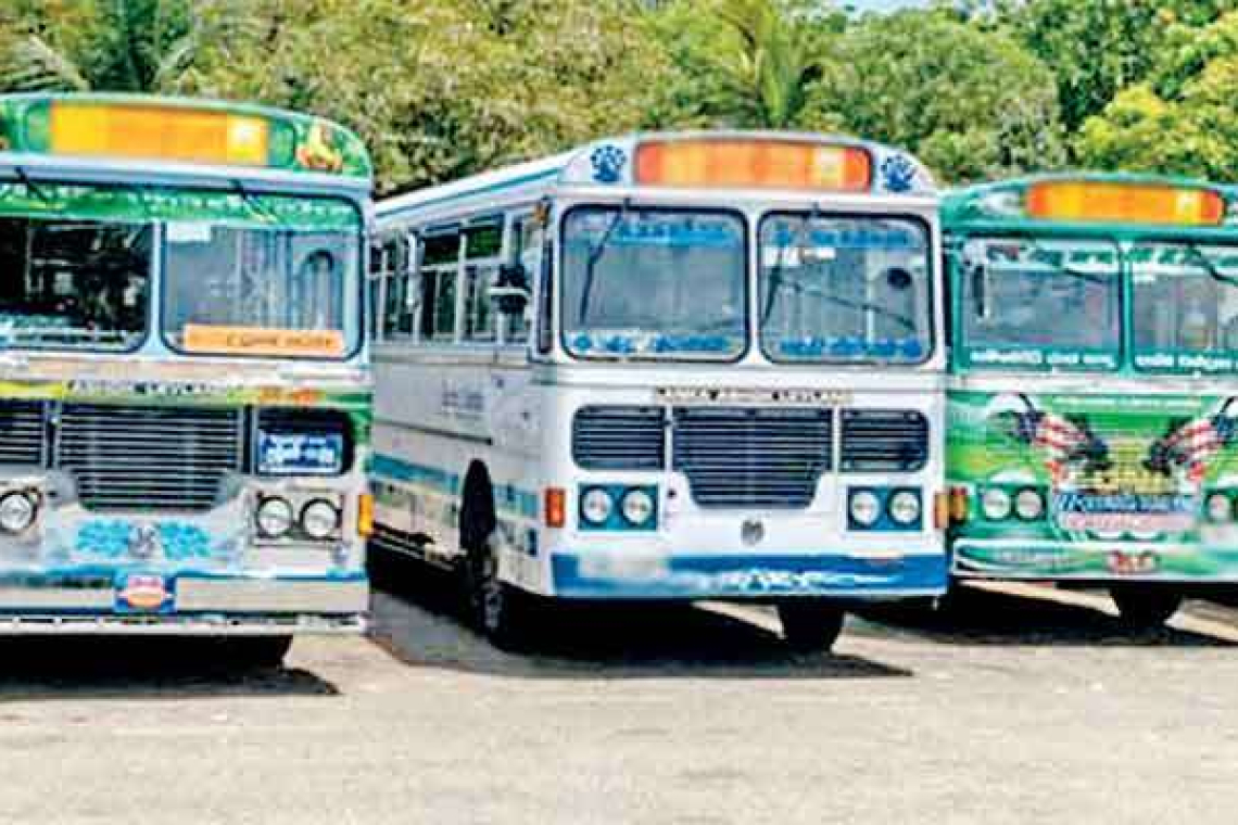 පුද්ගලික බස් රථ ධාවනය නවතී