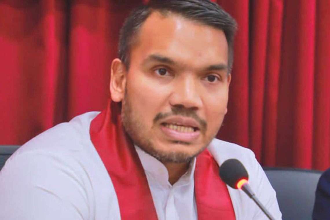 චෝදනා තියෙන බලශක්ති ඇමති වහාම ඉල්ලා අස්වෙන්න - නාමල් කියයි