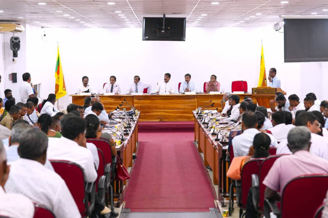 'වෙසක් උත්සවයෙන් නැති ‘ආරක්ෂාවට තර්ජන’ පල්ලියේ මංගල්‍යයෙන් මතුවන්නේ ඇයි ?'