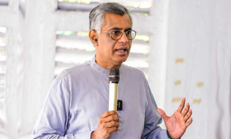 මේ මාස තුනේ ලංකාවට විදුලිය ගිගාවොට් පැය 250ක් අහිමිවන බව පාඨලී කියයි