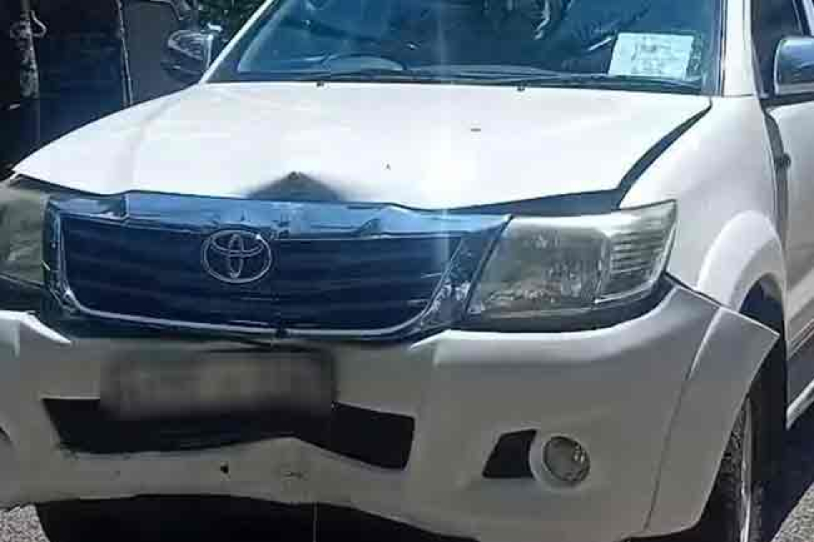 අධ්‍යාපන නියෝජ්‍ය ඇමතිගේ කැබ් රථය හැප්පෙයි 