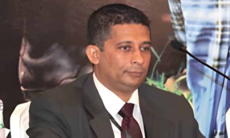සුරේෂ් සලේ මාරාන්තික උපවාසයක – ආහාර, ජලය, ඖෂධ ගැනීම ප්‍රතික්ෂේප කරයි