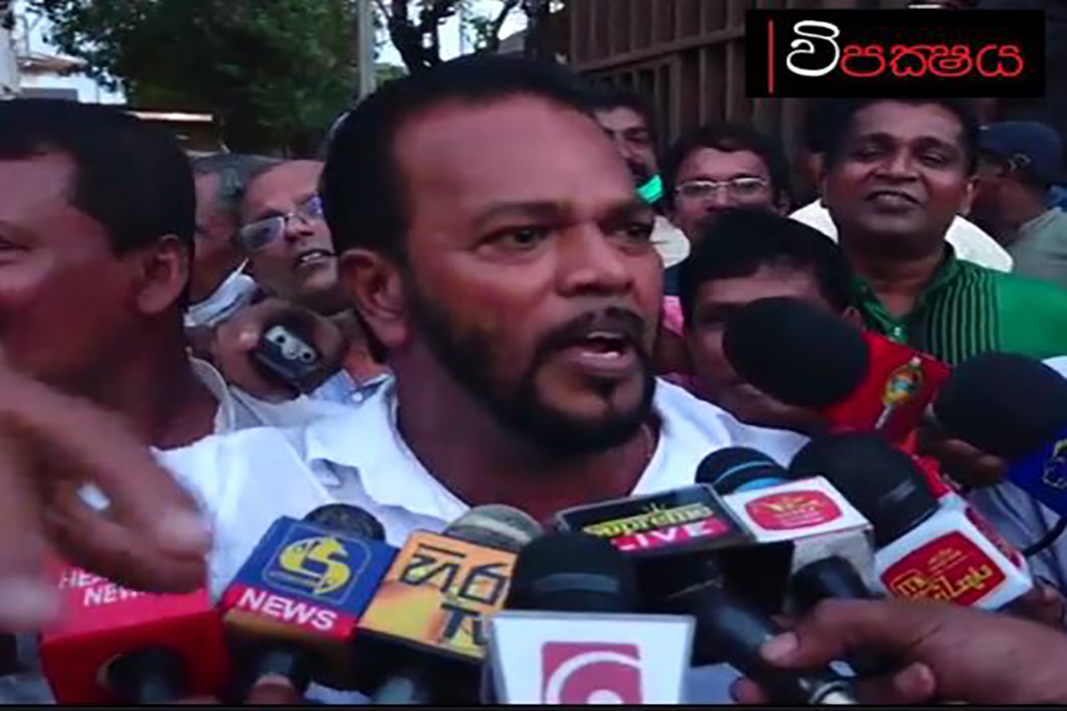 ආණ්ඩුව දන්නේ ඩෝසර් කරන්න විතරයි, ව්‍යවස්ථාවත් ඩෝ'සර්!